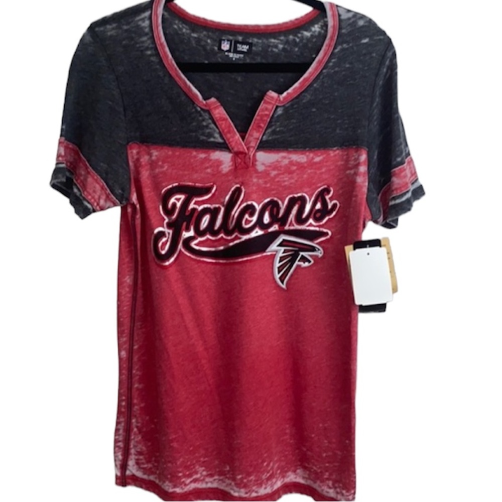 NWT NFL Team Apparel Falcons women’s medium red & black distressed v-neck tee